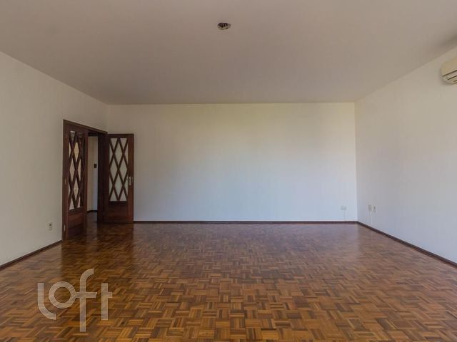 Apartamento com 189m², 3 dormitórios, 1 suíte, 2 vagas, Auxiliadora em Porto Alegre
