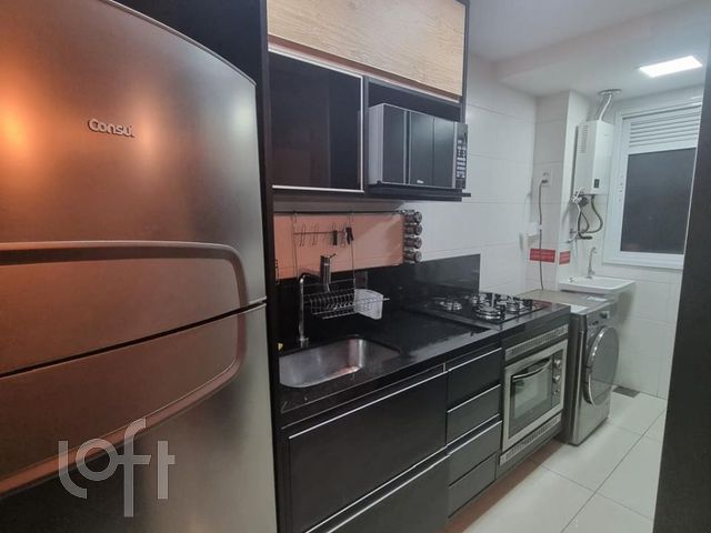 Apartamento com 64m², 2 dormitórios, 1 suíte, 2 vagas, Jardim Botânico em Porto Alegre