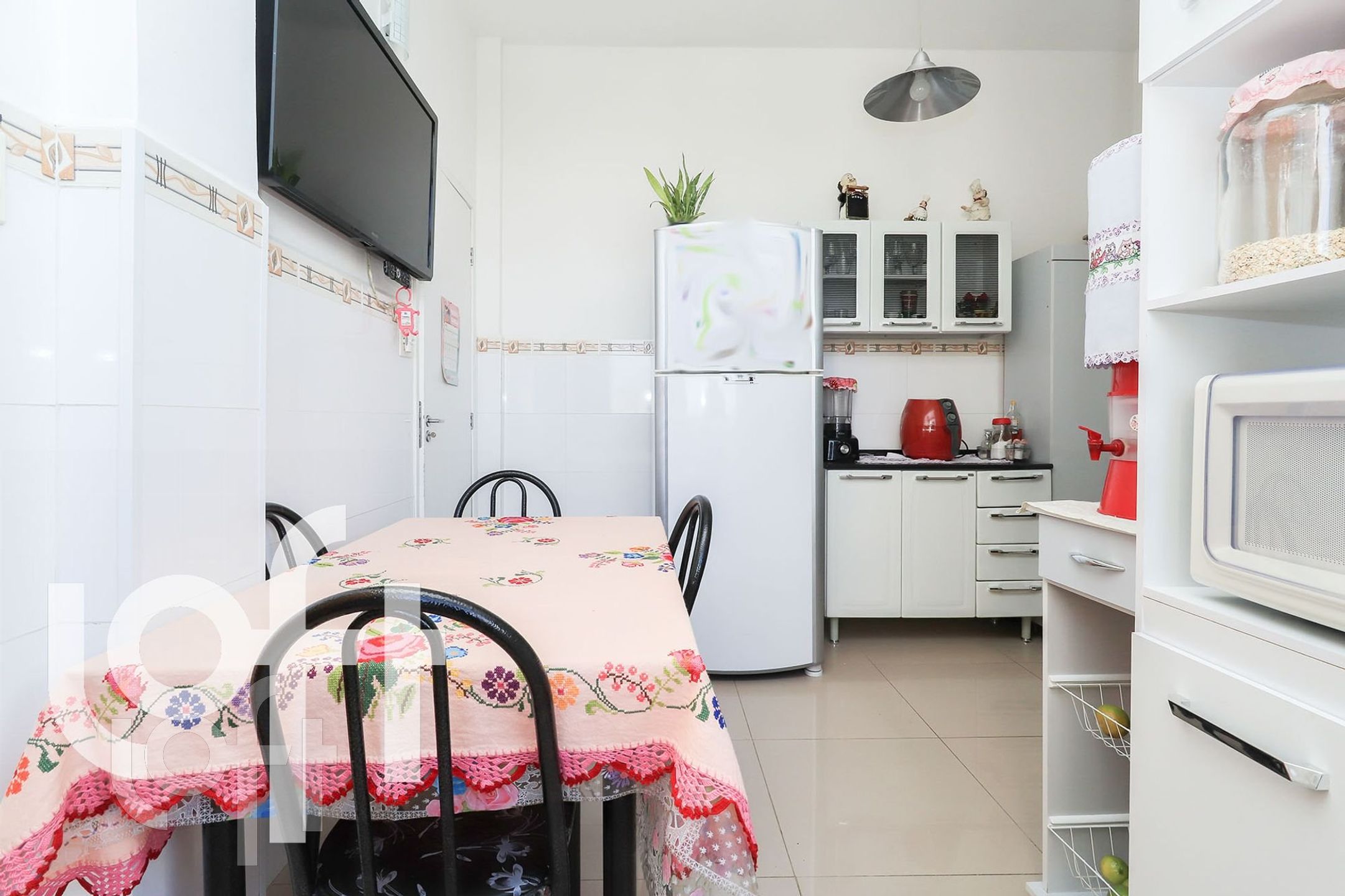 Apartamento à venda com 2 quartos, 75m² - Foto 19