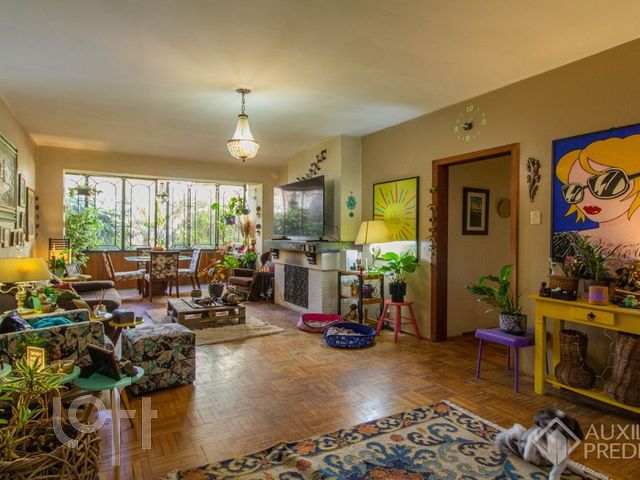 Apartamento com 192m², 3 dormitórios, 1 suíte, 1 vaga, Independência em Porto Alegre