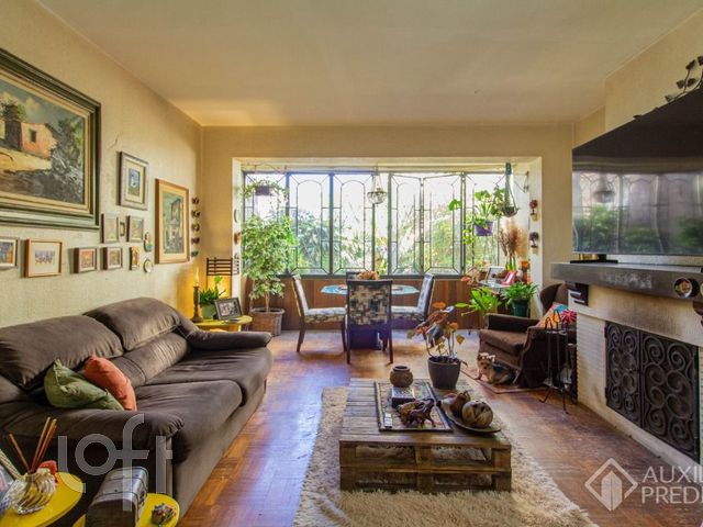 Apartamento com 192m², 3 dormitórios, 1 suíte, 1 vaga, Independência em Porto Alegre