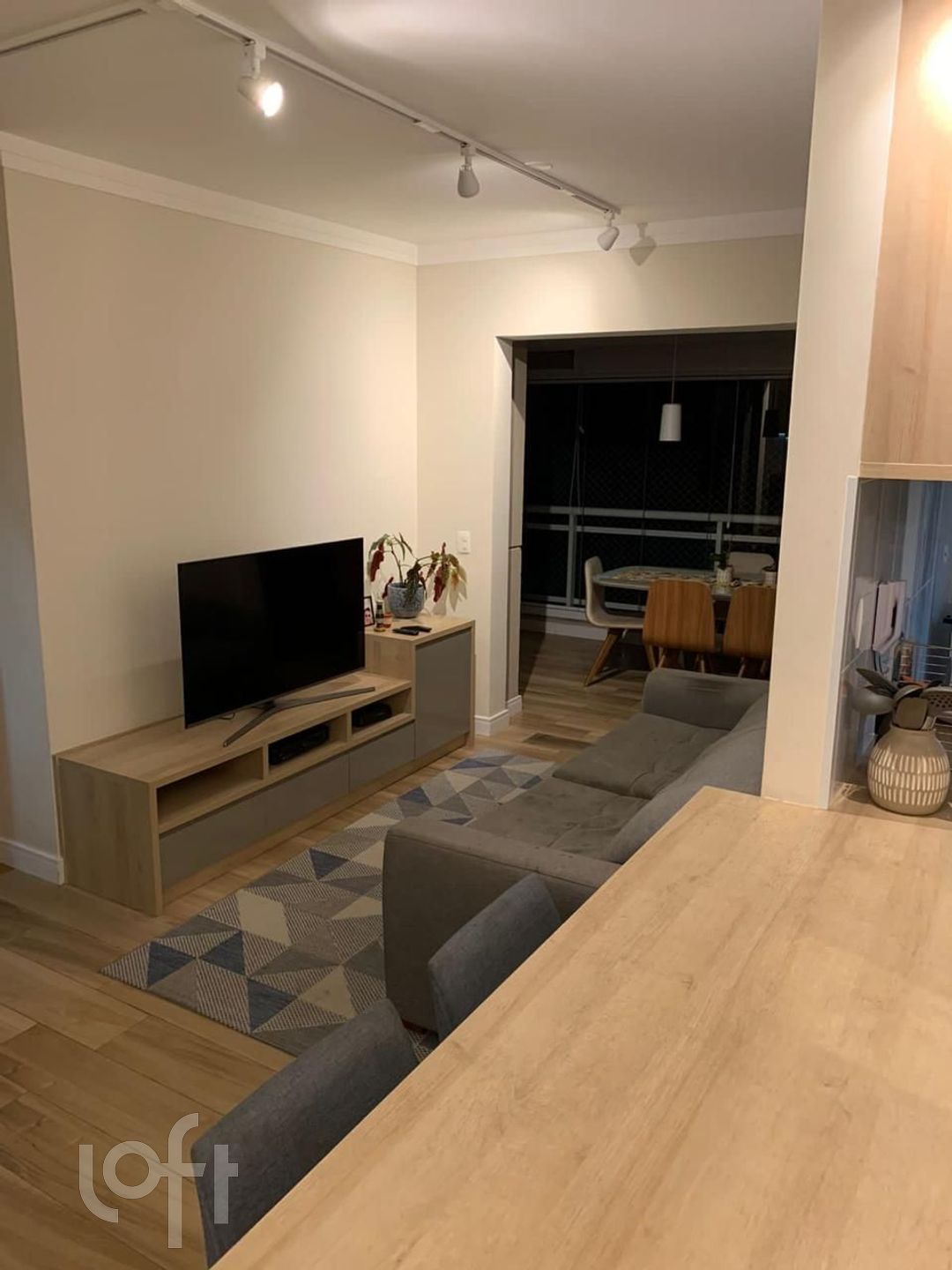 Apartamento à venda com 2 quartos, 72m² - Foto 1