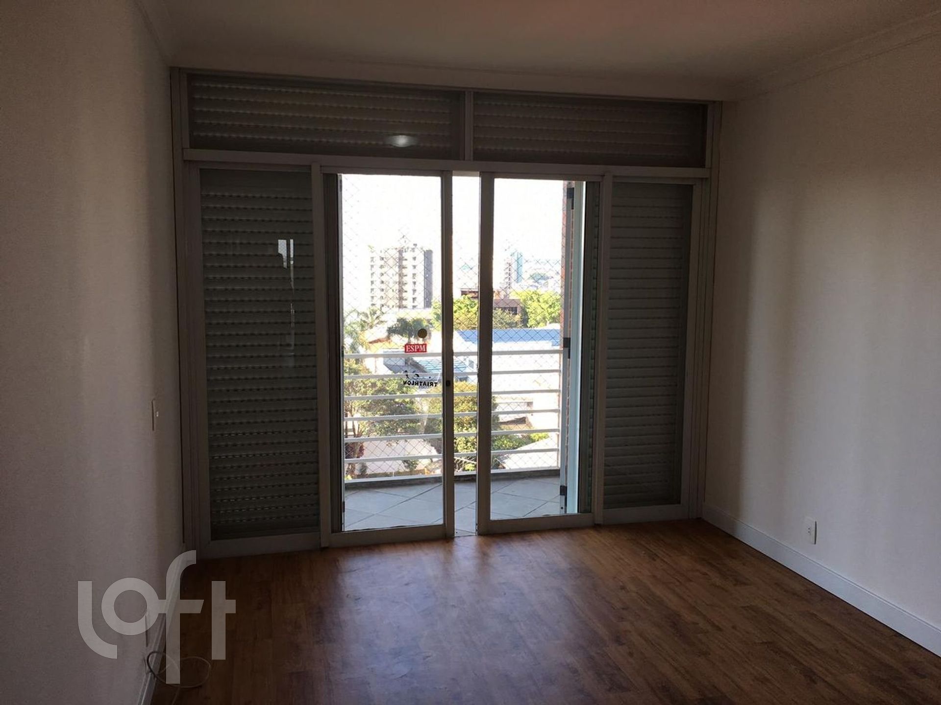 Apartamento à venda com 3 quartos, 240m² - Foto 4