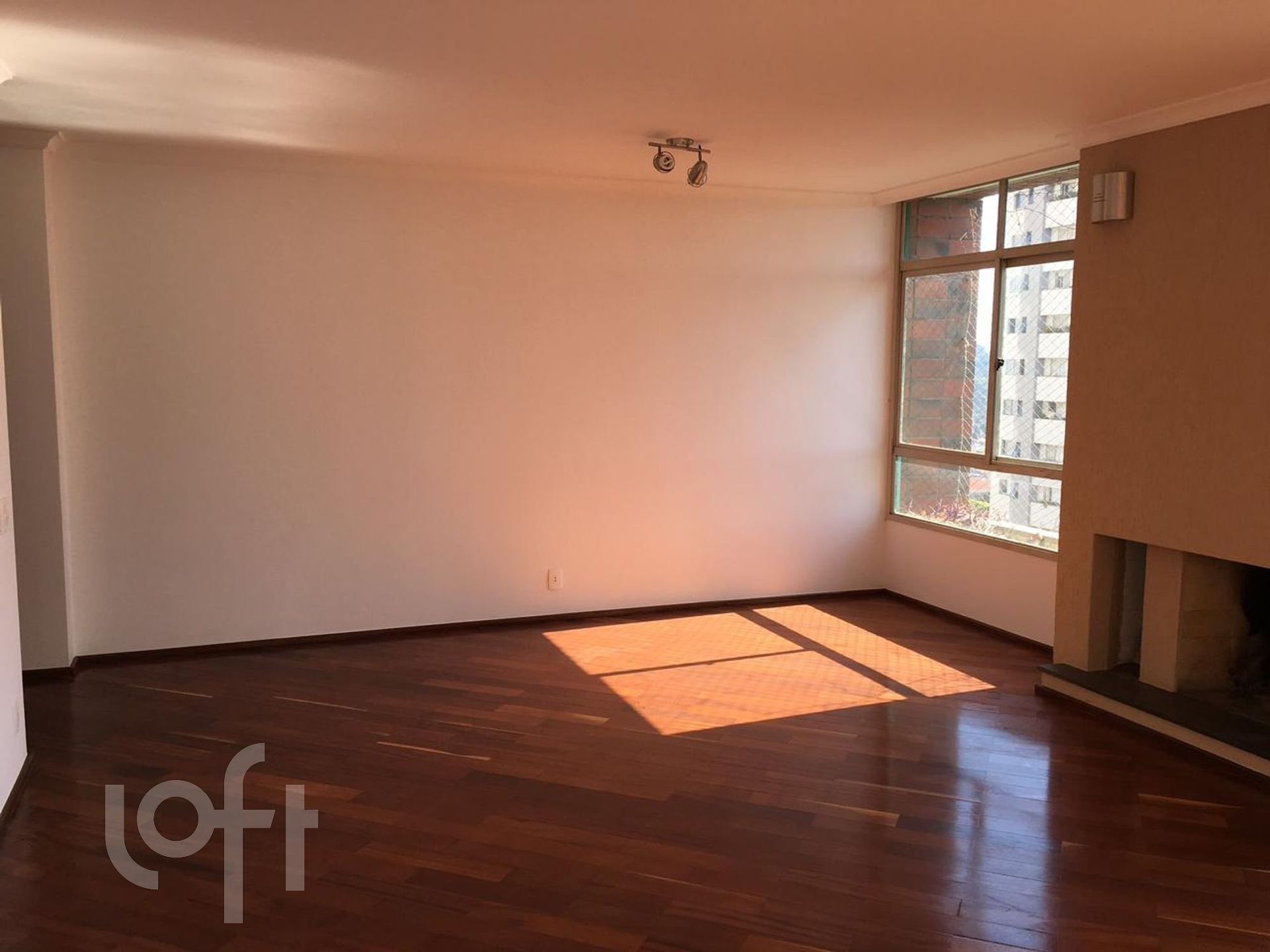 Apartamento à venda em Campo Belo com 250 m², 3 qu