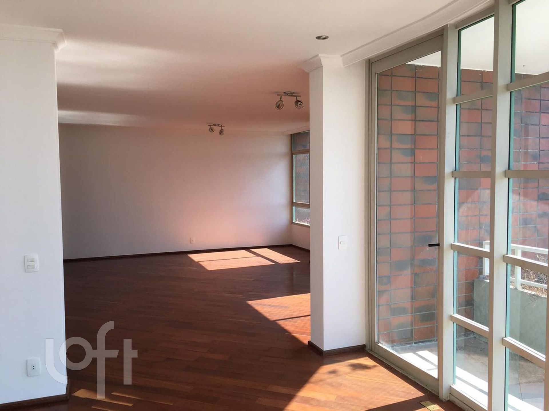 Apartamento à venda com 3 quartos, 240m² - Foto 6