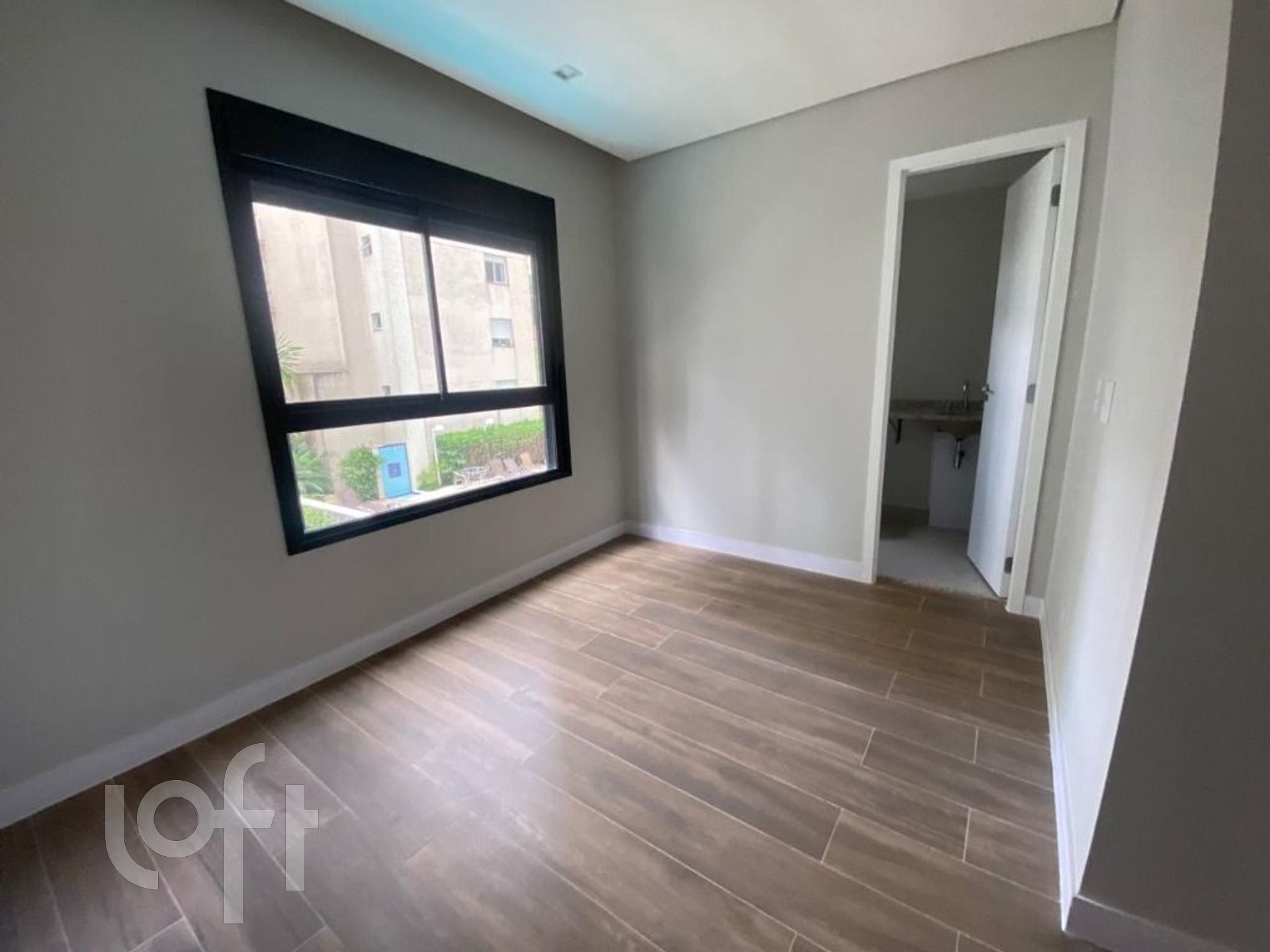 Apartamento à venda com 3 quartos, 143m² - Foto 4