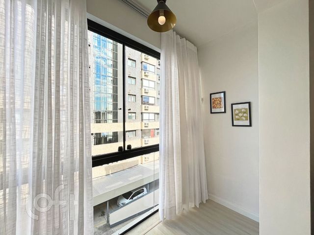 Apartamento com 42m², 1 dormitório, 1 vaga, Santana em Porto Alegre