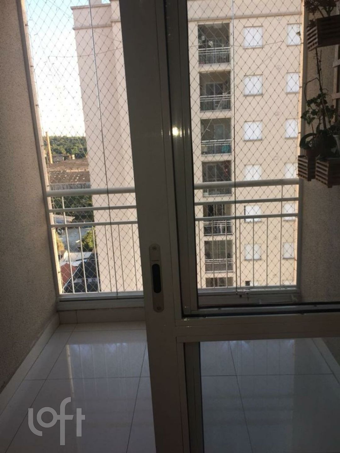 Apartamento à venda com 2 quartos, 62m² - Foto 2