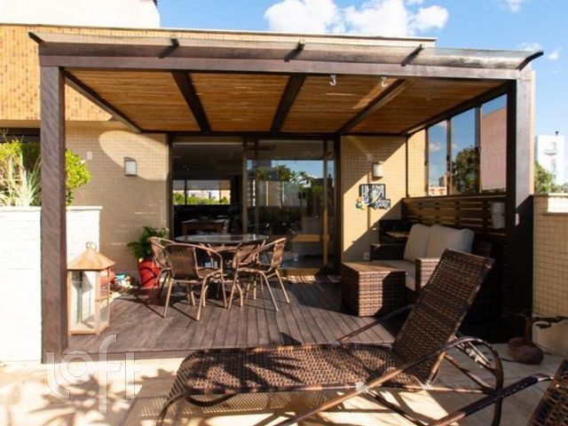 Apartamento com 278m², 3 dormitórios, 1 suíte, 4 vagas, Auxiliadora em Porto Alegre