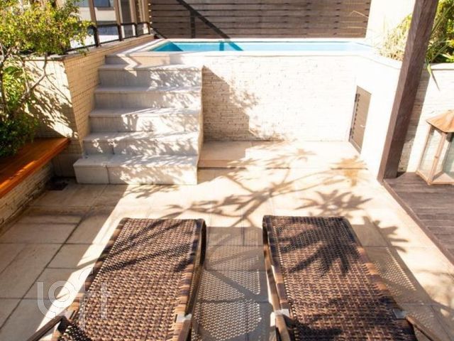 Apartamento com 278m², 3 dormitórios, 1 suíte, 4 vagas, Auxiliadora em Porto Alegre