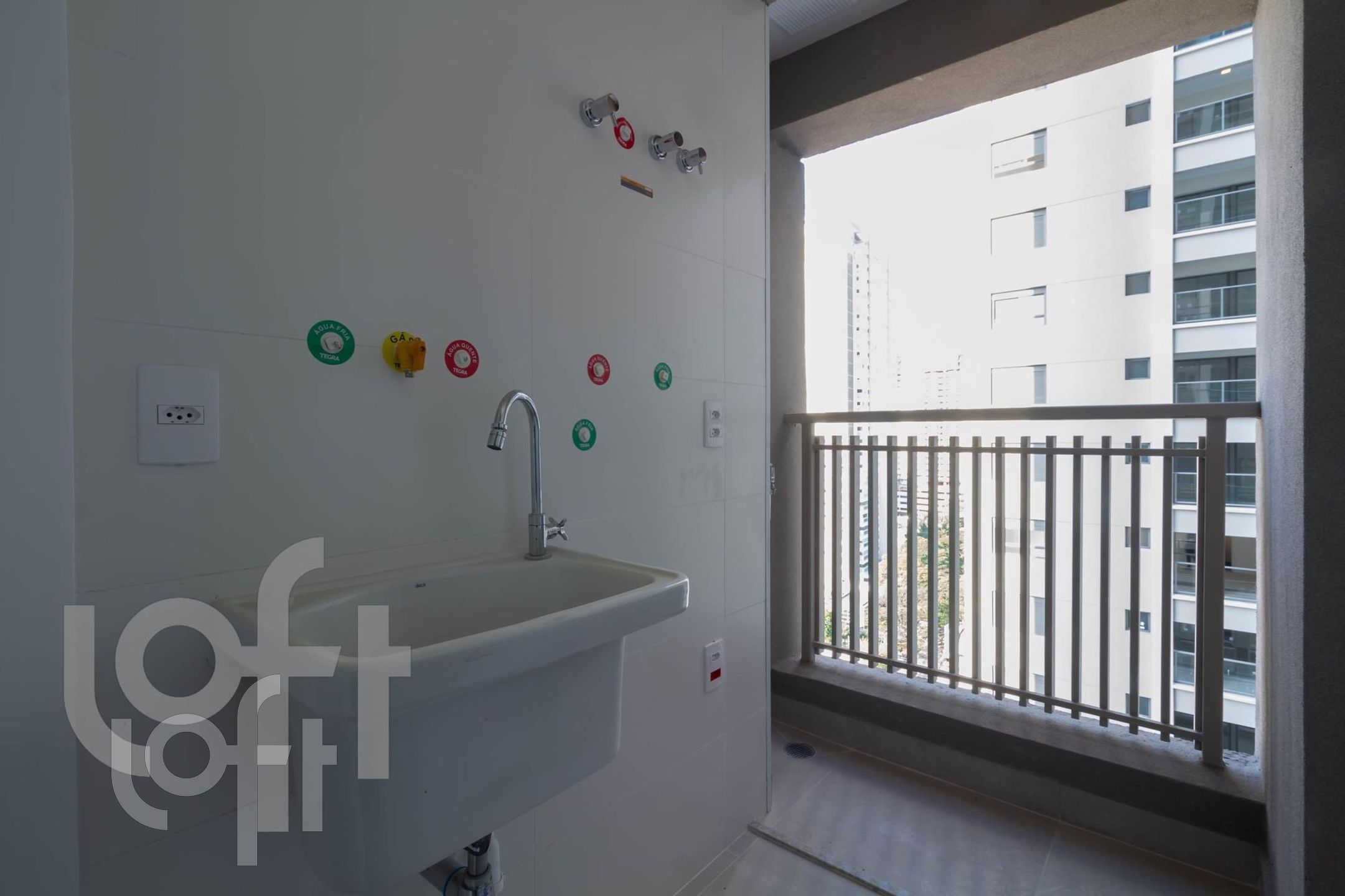 Apartamento à venda com 2 quartos, 70m² - Foto 19