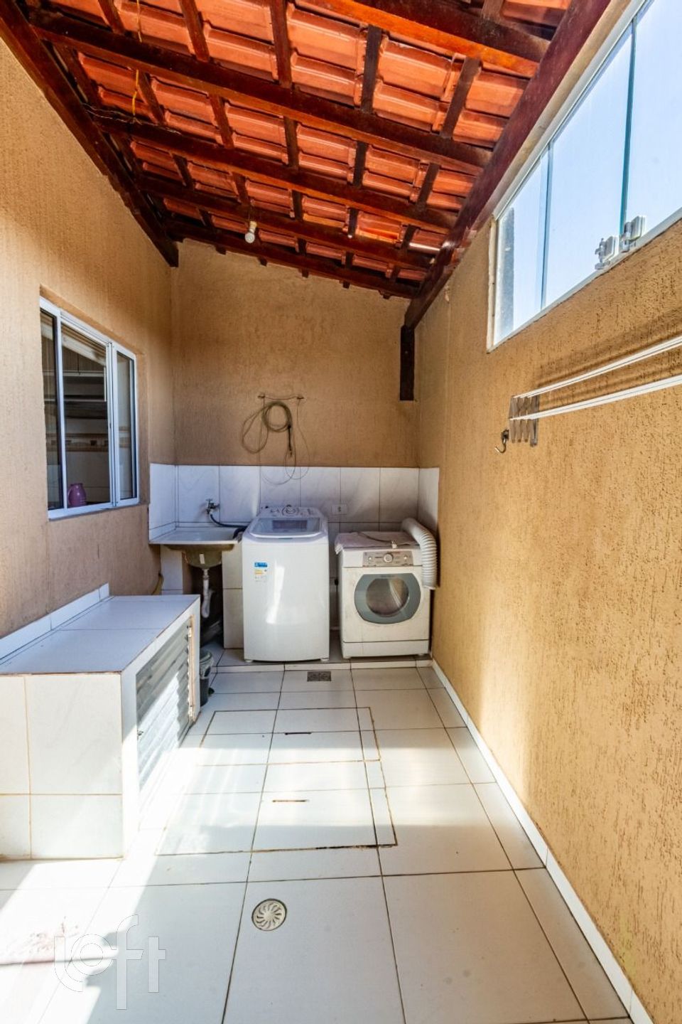 Casa de Condomínio à venda com 3 quartos, 178m² - Foto 10