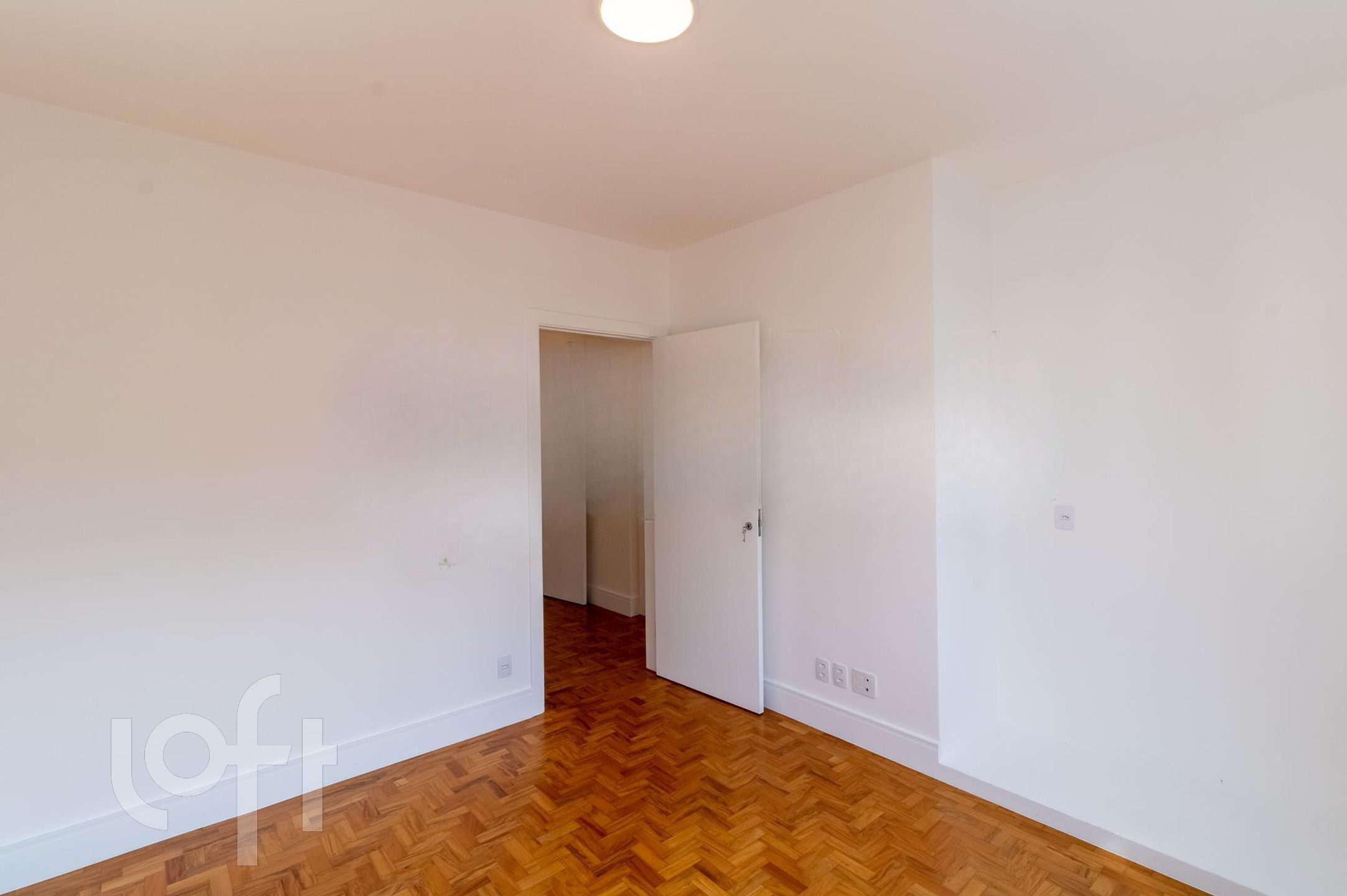 Apartamento à venda com 3 quartos, 140m² - Foto 3