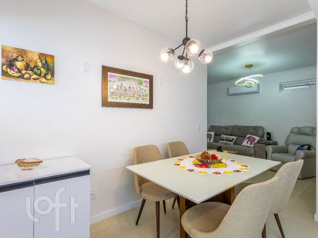 Apartamento com 71m², 2 dormitórios, 1 suíte, 1 vaga, Petrópolis em Porto Alegre