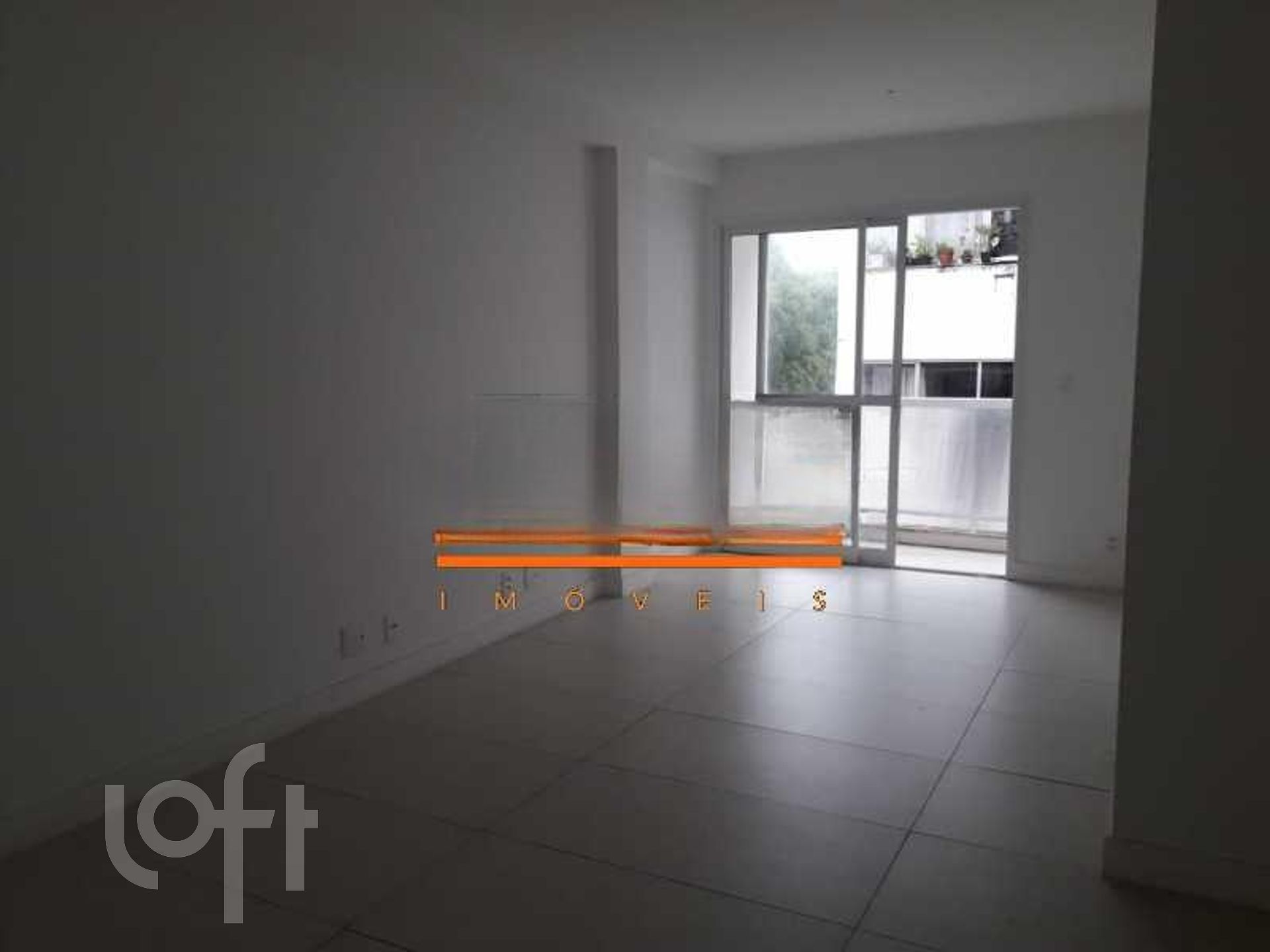 Apartamento à venda com 3 quartos, 101m² - Foto 1