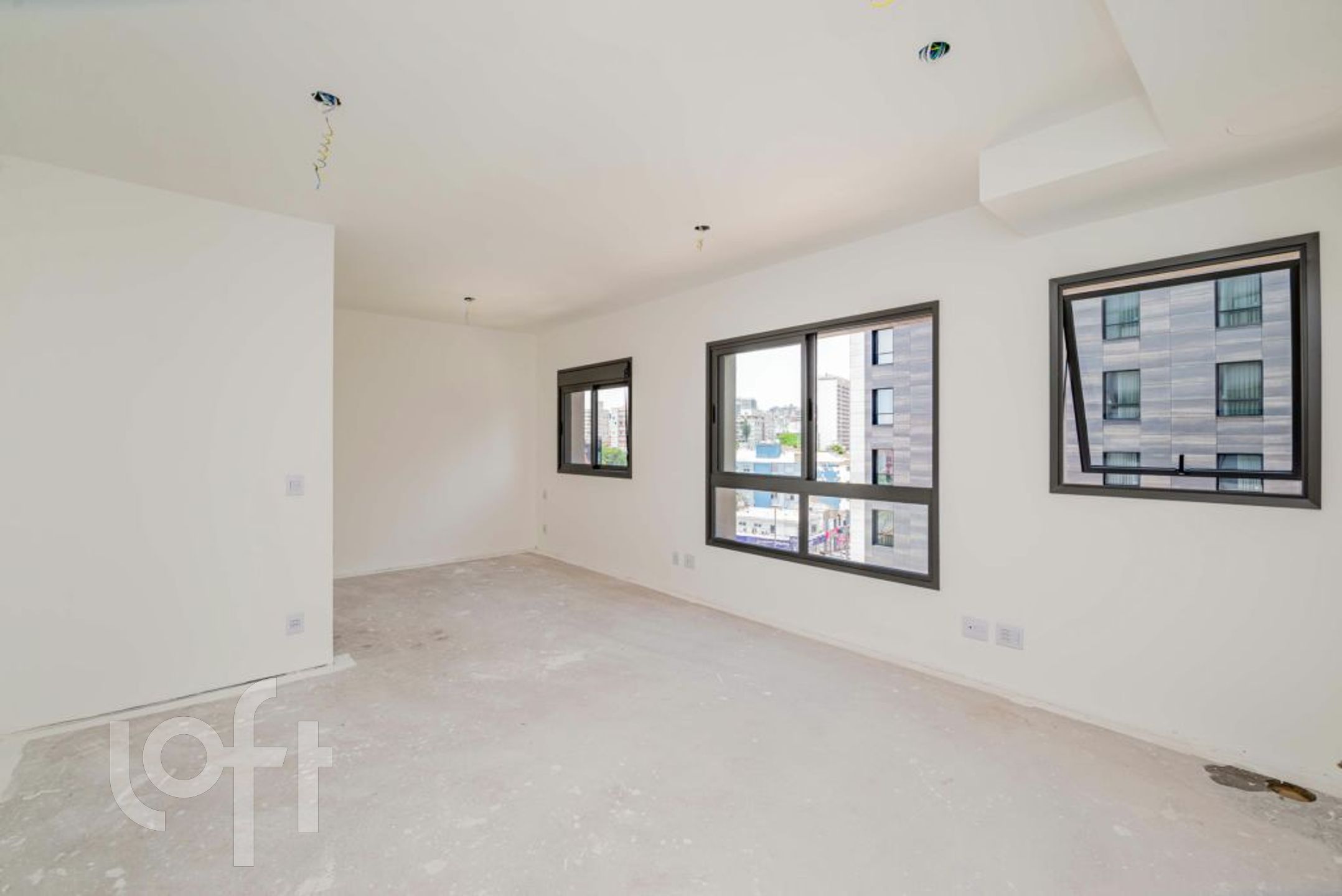 Apartamento com 41m², 1 dormitório, 1 suíte, 1 vaga, Floresta em Porto Alegre