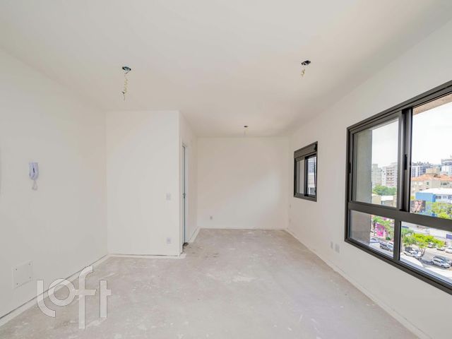 Apartamento com 41m², 1 dormitório, 1 suíte, 1 vaga, Floresta em Porto Alegre