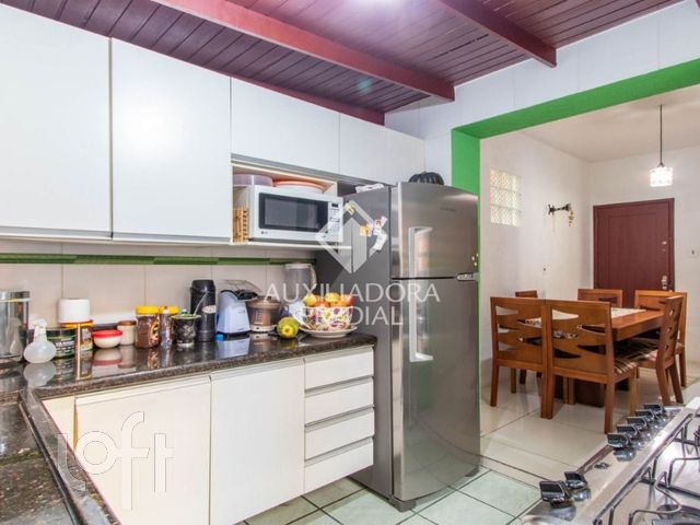 Apartamento com 110m², 3 dormitórios, 1 vaga, Santana em Porto Alegre