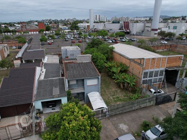 Casa com 200m², 5 dormitórios, 2 vagas, São João em Porto Alegre