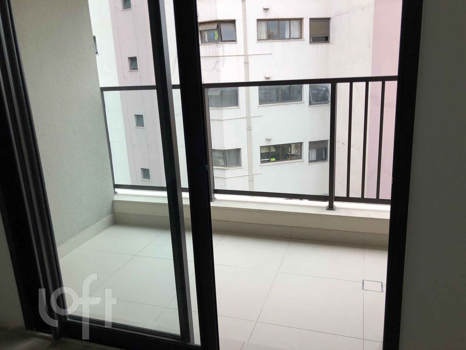 Apartamento à venda com 1 quarto, 25m² - Foto 2