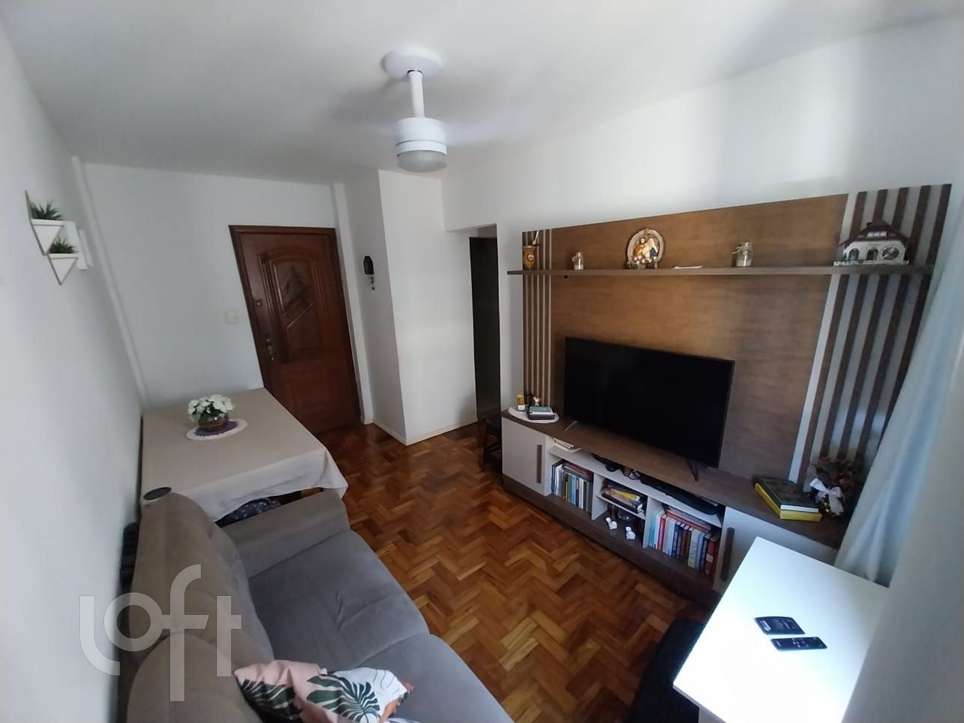 Apartamento à venda em Laranjeiras com 55 m², 2 quartos, 0 vagas