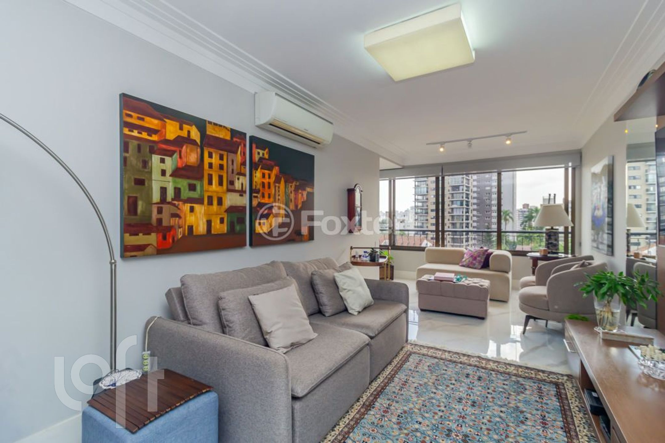 Apartamento com 110m², 3 dormitórios, 1 suíte, 2 vagas, Petrópolis em Porto Alegre