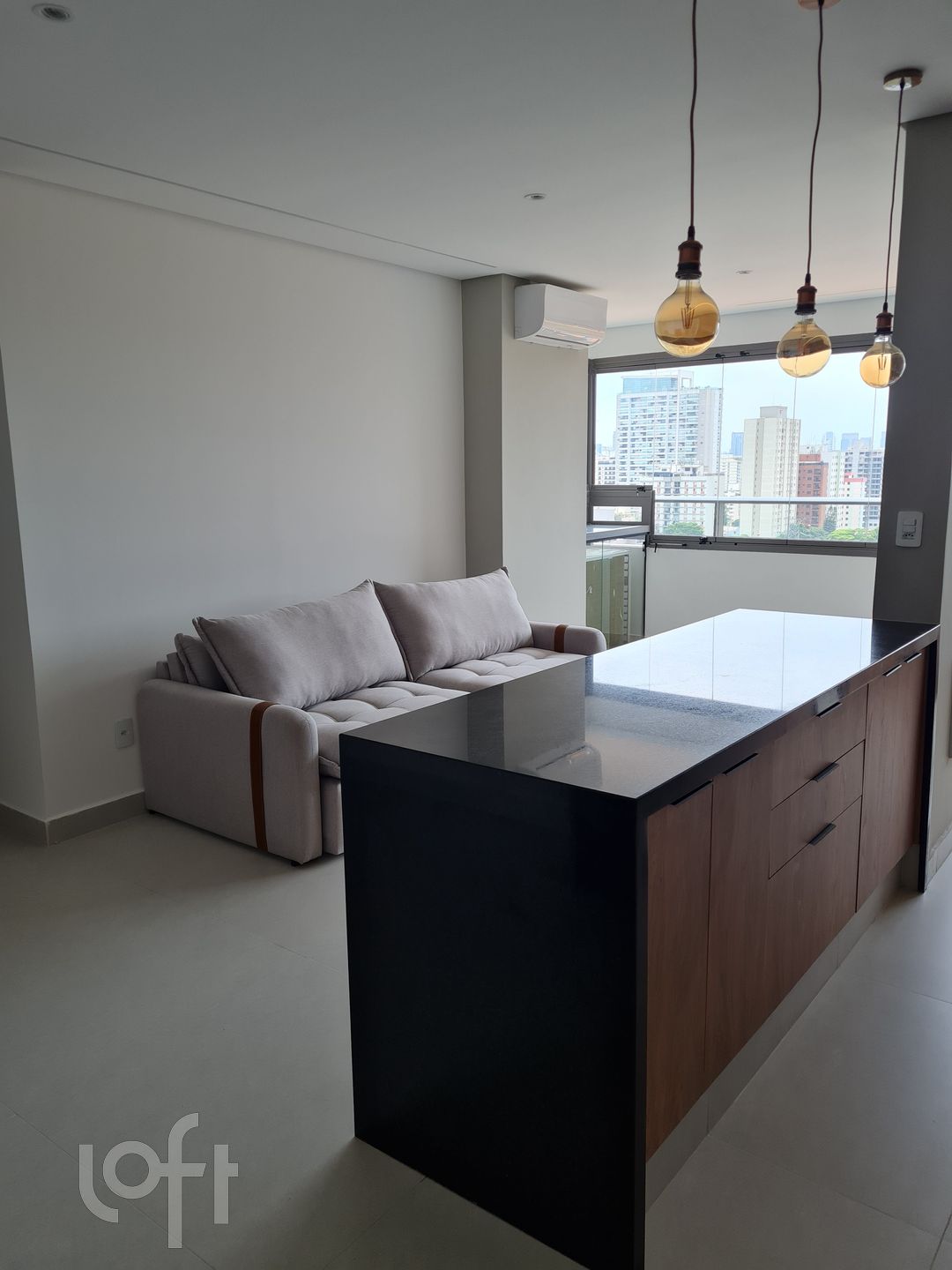 Apartamento à venda com 2 quartos, 70m² - Foto 2