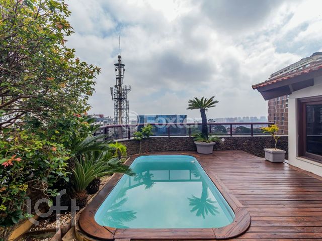 Apartamento com 337m², 3 dormitórios, 1 suíte, 2 vagas, Petrópolis em Porto Alegre