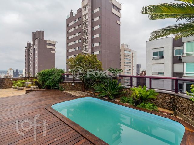 Apartamento com 337m², 3 dormitórios, 1 suíte, 2 vagas, Petrópolis em Porto Alegre