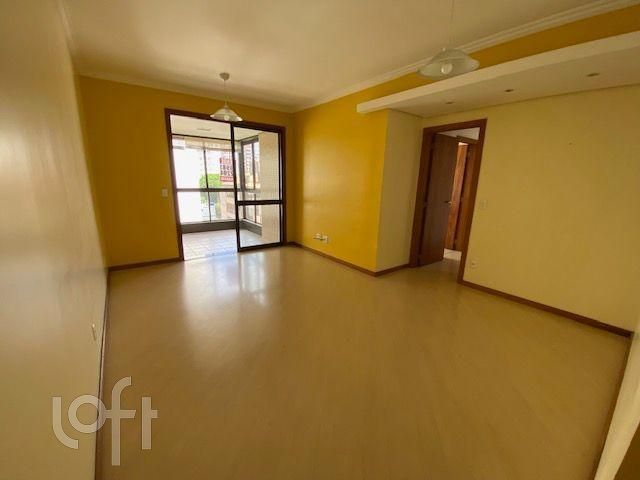 Apartamento com 92m², 3 dormitórios, 1 suíte, 2 vagas, Petrópolis em Porto Alegre