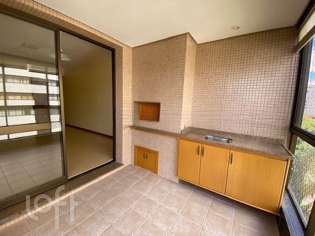 Apartamento com 92m², 3 dormitórios, 1 suíte, 2 vagas, Petrópolis em Porto Alegre