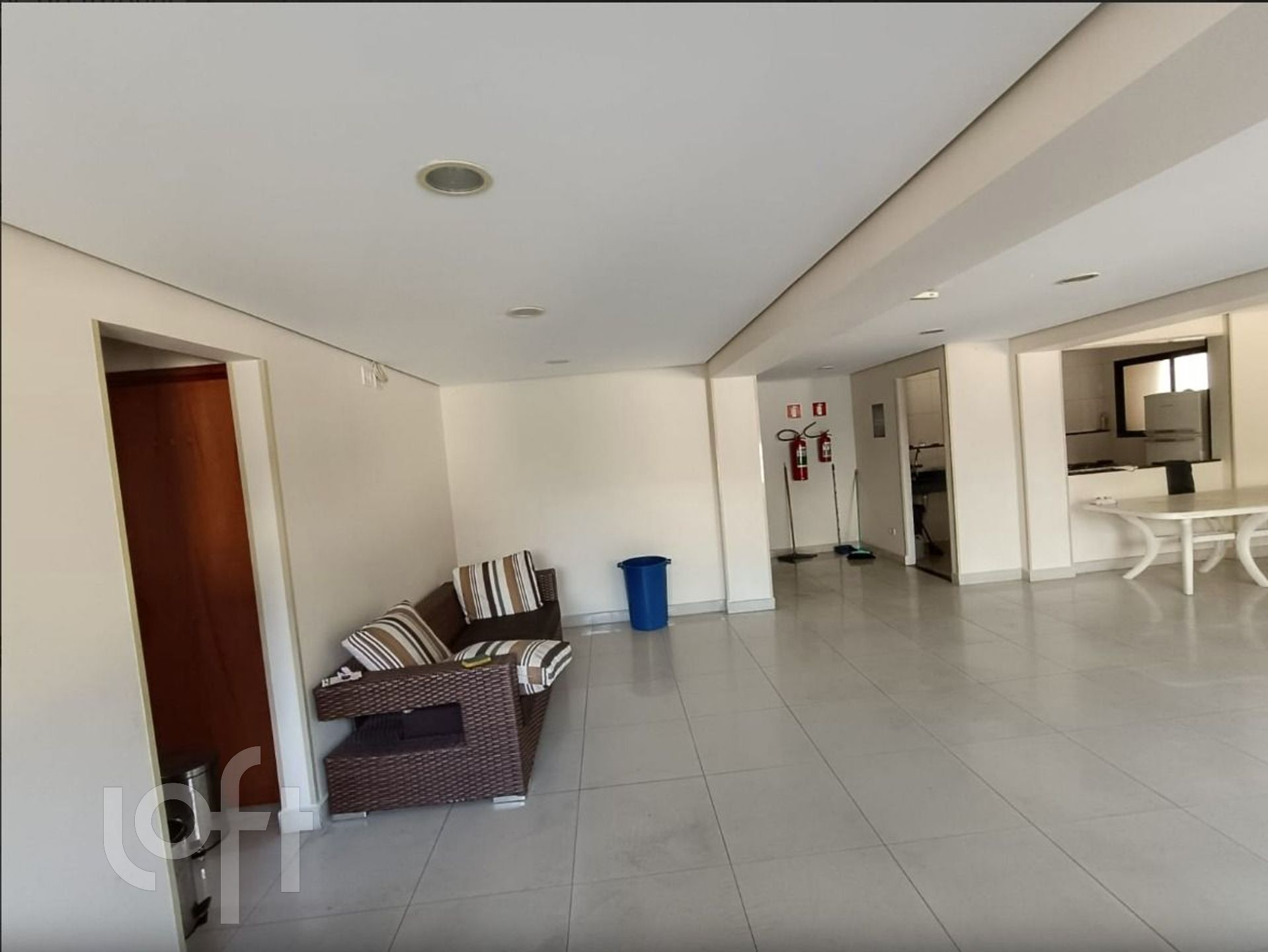 Apartamento à venda com 1 quarto, 50m² - Foto 16