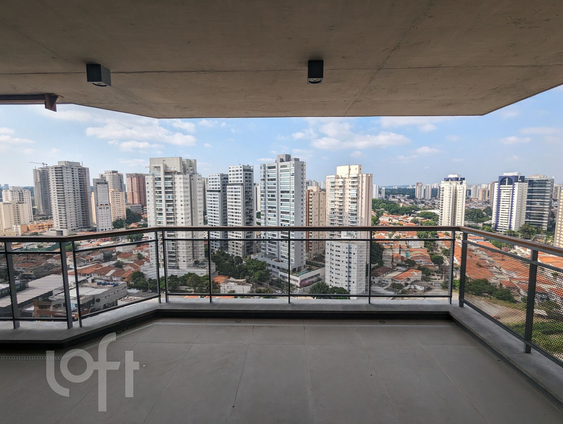 Apartamento à venda com 4 quartos, 167m² - Foto 2