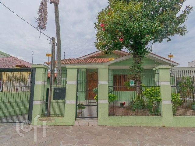 Casa com 388m², 3 dormitórios, 1 suíte, 3 vagas, Vila Ipiranga em Porto Alegre