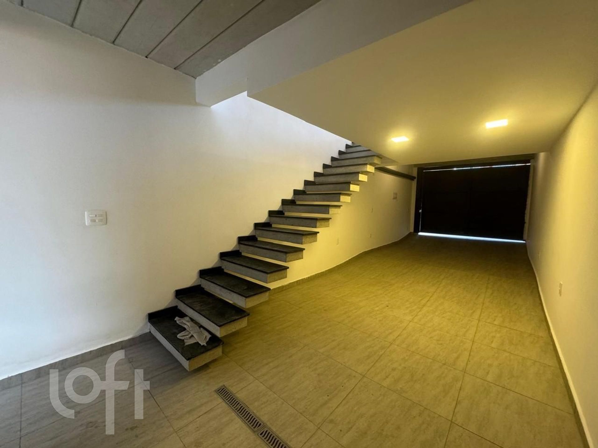 Casa à venda com 3 quartos, 168m² - Foto 8