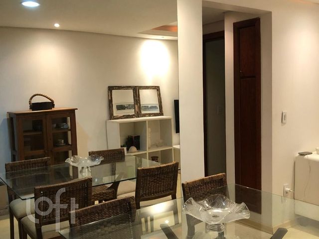Apartamento com 73m², 2 dormitórios, 1 suíte, 2 vagas, Petrópolis em Porto Alegre
