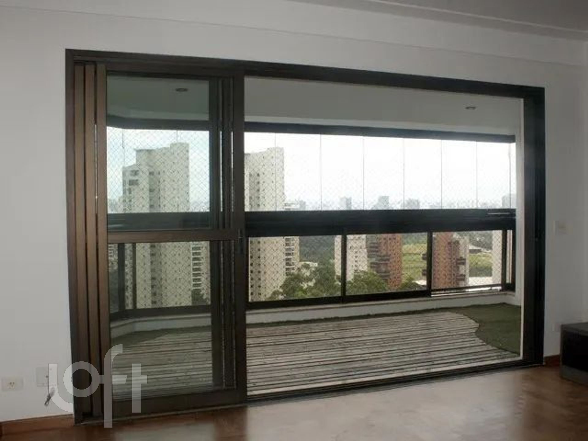 Apartamento à venda com 4 quartos, 200m² - Foto 3