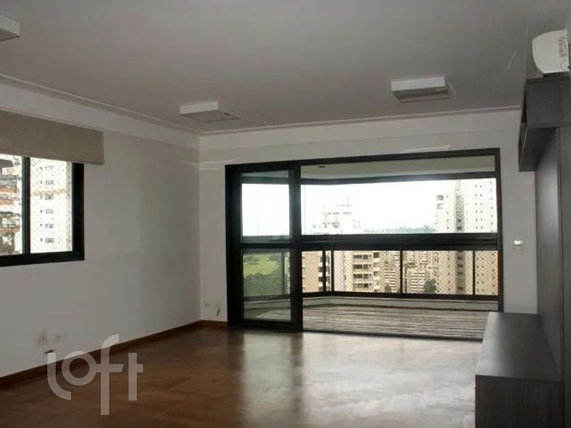 Apartamento à venda com 4 quartos, 200m² - Foto 2