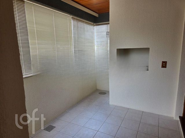 Apartamento com 90m², 3 dormitórios, 1 suíte, 2 vagas, Jardim Botânico em Porto Alegre