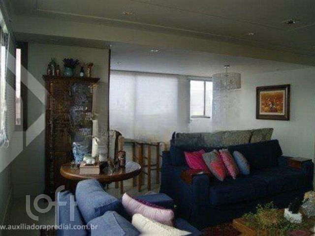 Apartamento com 122m², 2 dormitórios, 1 suíte, 2 vagas, Petrópolis em Porto Alegre