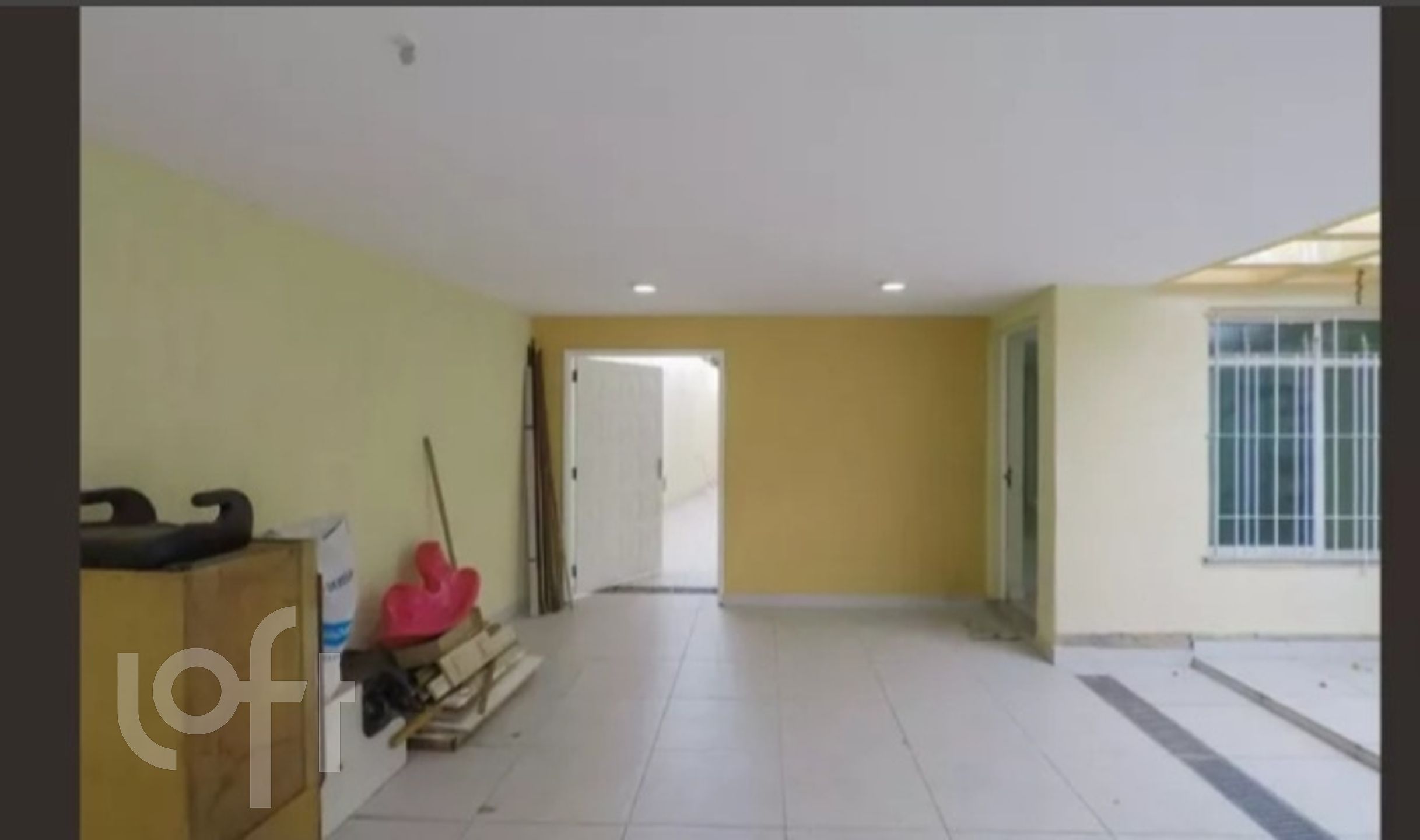 Casa à venda com 3 quartos, 272m² - Foto 3