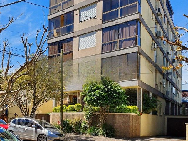 Apartamento com 98m², 3 dormitórios, 1 suíte, 1 vaga, Auxiliadora em Porto Alegre