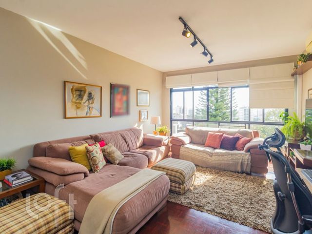 Apartamento com 111m², 3 dormitórios, Auxiliadora em Porto Alegre