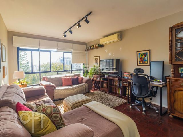 Apartamento com 111m², 3 dormitórios, Auxiliadora em Porto Alegre