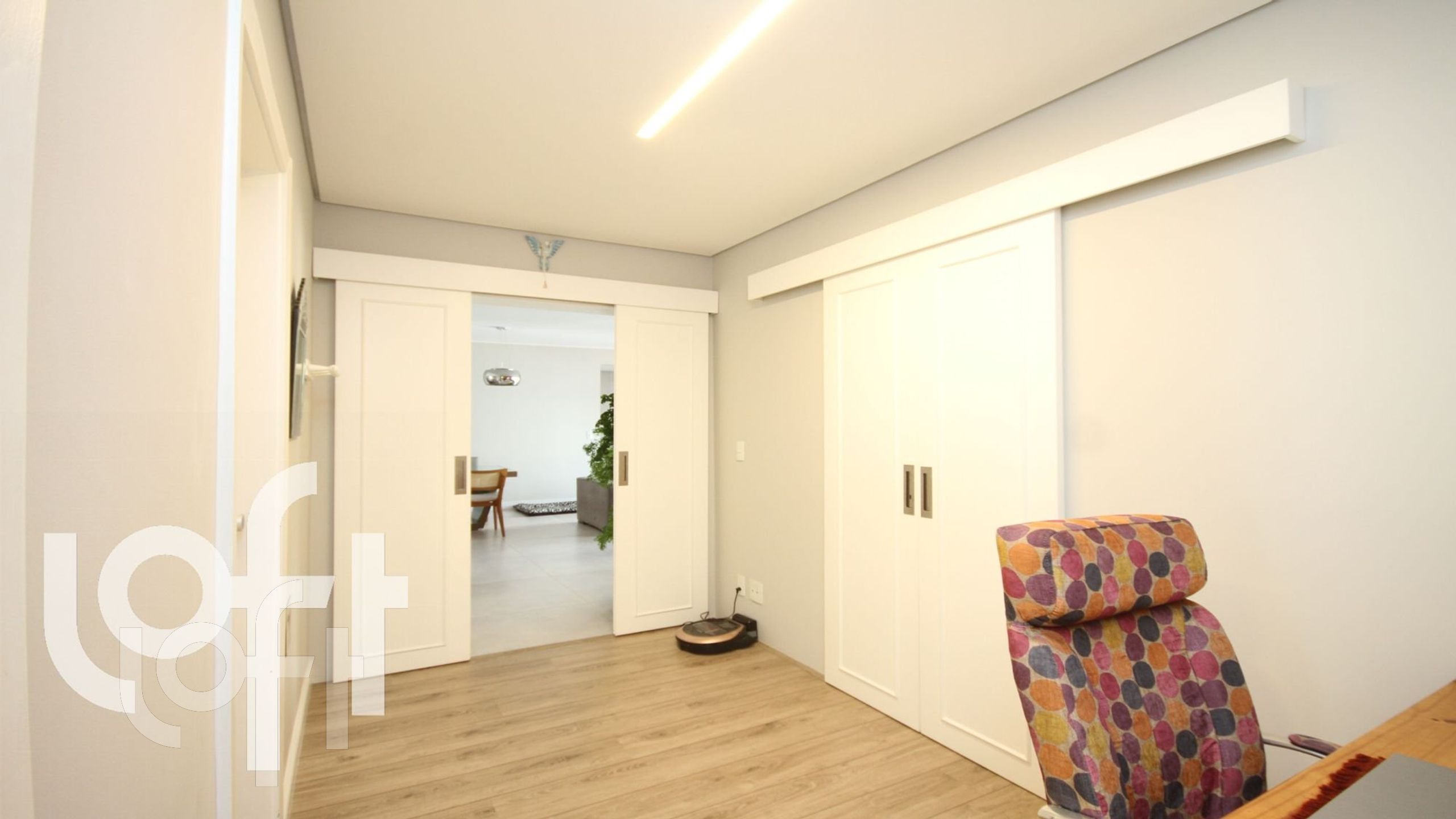 Apartamento à venda com 3 quartos, 154m² - Foto 2