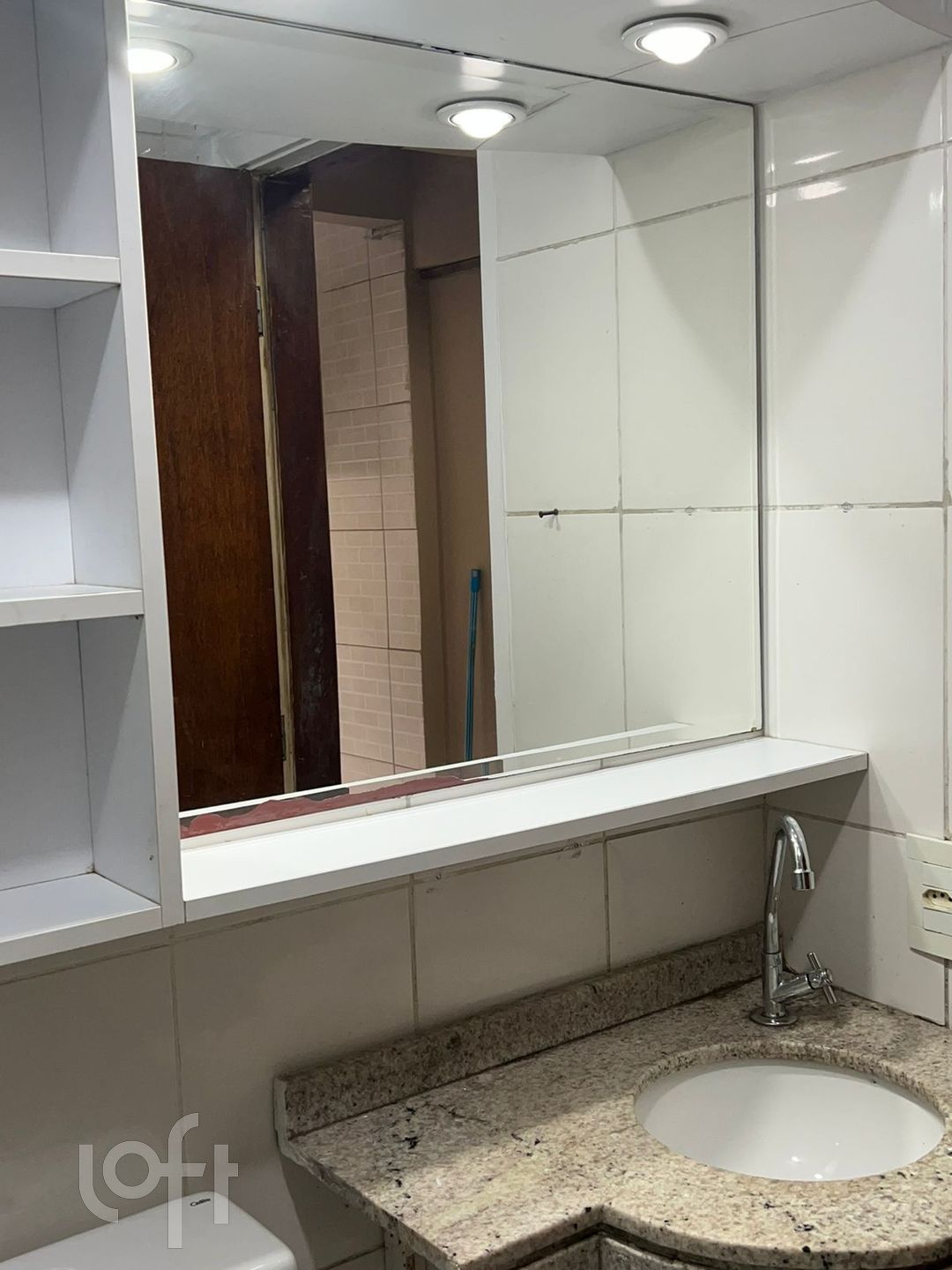 Apartamento à venda com 2 quartos, 70m² - Foto 19