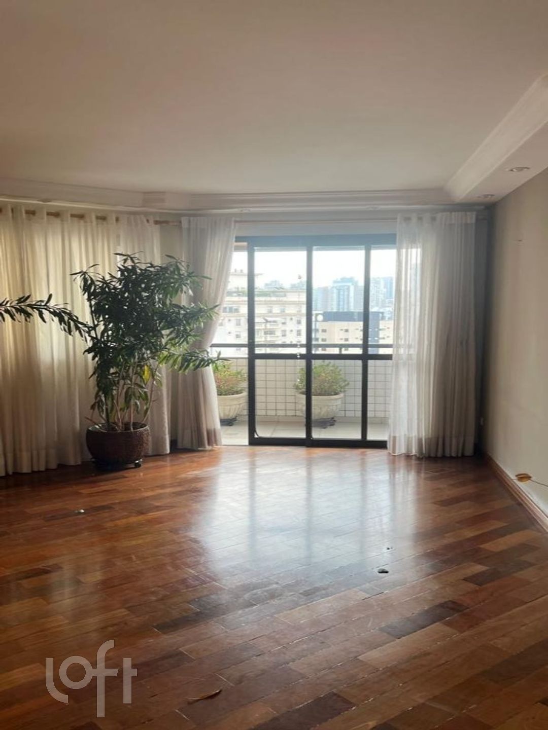 Apartamento à venda com 3 quartos, 140m² - Foto 1