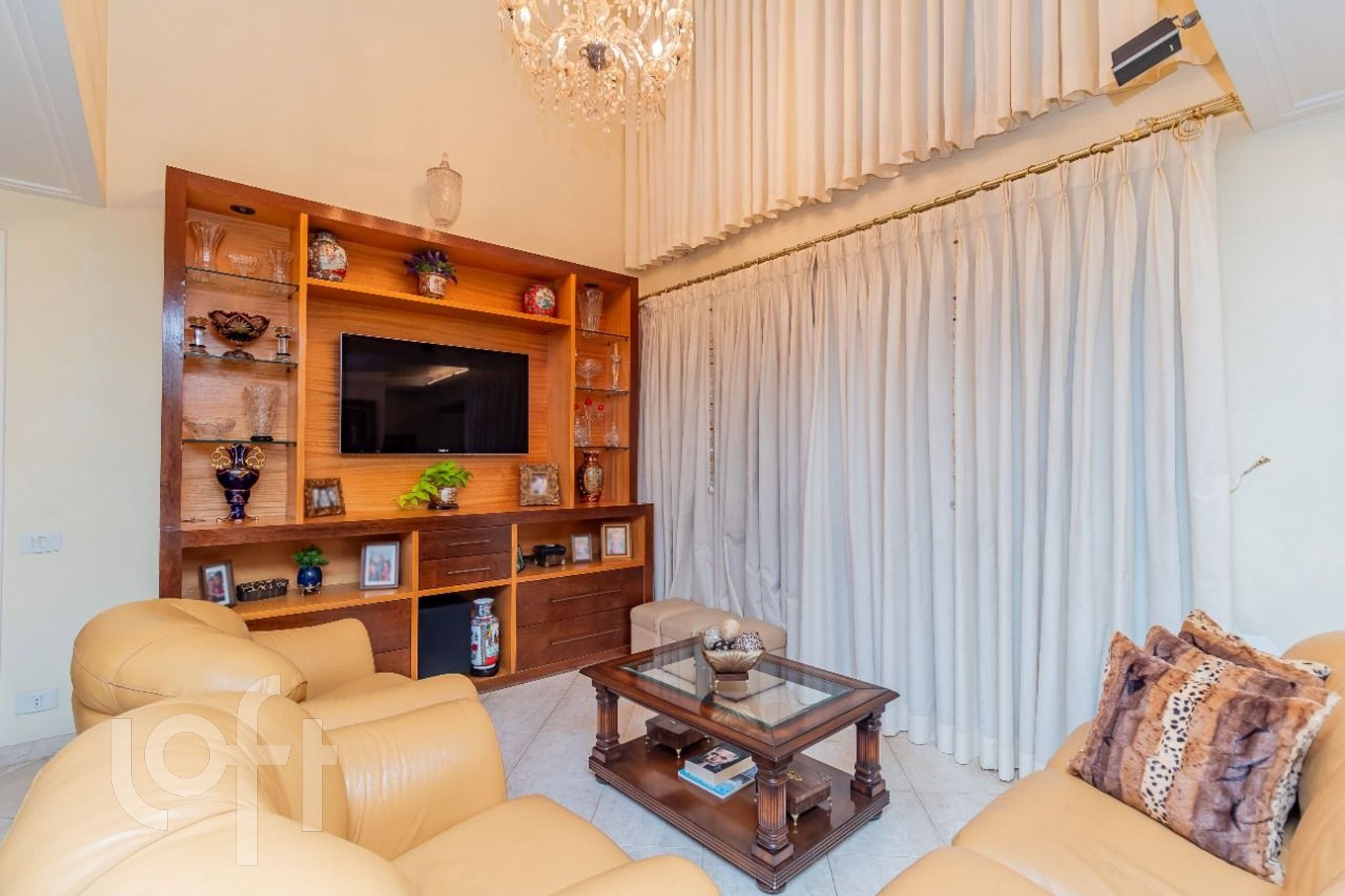 Apartamento à venda em Vila Praia com 404 m², 4 qu