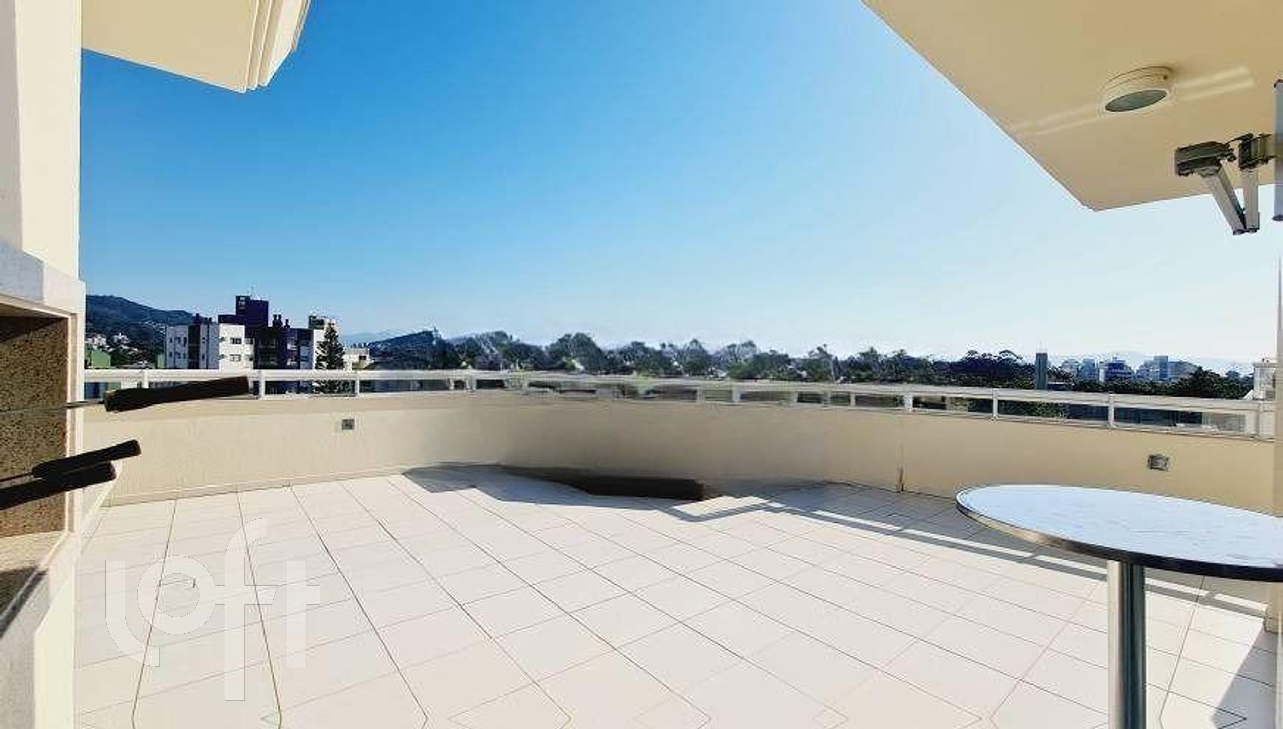 Apartamentos com 227m², 3 quartos, 3 suítes, no bairro Itacorubi em Florianópolis