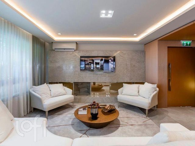 Apartamento com 143m², 3 dormitórios, 3 suítes, 3 vagas, Rio Branco em Porto Alegre